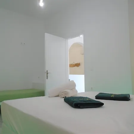 Leros Eleonas Lejlighed *